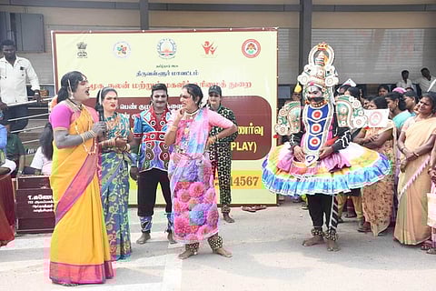 பெண் குழந்தைகளை காப்போம், கற்பிப்போம் திட்டம்