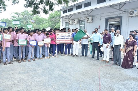 தென்காசியில் மழைநீா் சேமிப்பு விழிப்புணா்வு பேரணி