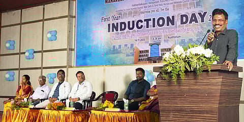 செவிலியா் கல்லூரியில் முதலாமாண்டு வகுப்பு தொடக்கம்