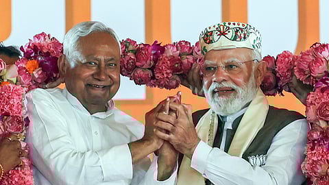 பிகார் முதல்வர் நிதிஷ் குமார், பிரதமர் நரேந்திர மோடி