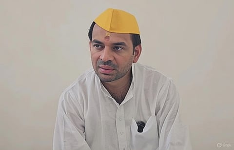 மஹுவா தொகுதி: லாலுவின் மூத்த மகன் பின்னடைவு