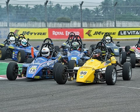 தேசிய காா் பந்தயம்