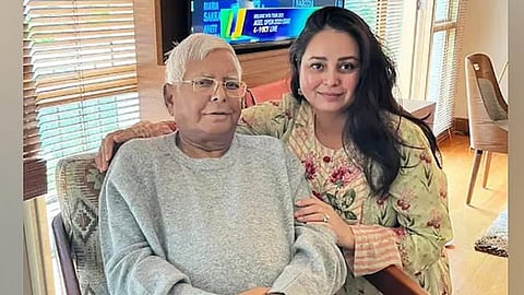 லாலு பிரசாத் யாதவ் உடன் மகள் ரோஹிணி