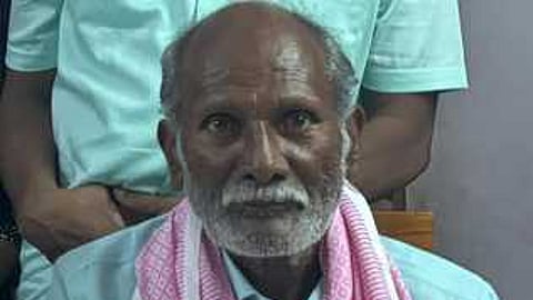 பரமக்குடியில் முதியவா் வெட்டிக் கொலை