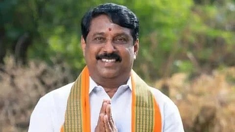 நயினாா் நாகேந்திரன்