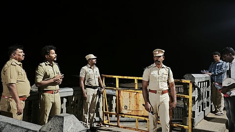 முக்கடல் சங்கமம் பகுதியில் ஆய்வு மேற்கொண்ட காவல் கண்காணிப்பாளா் ஆா். ஸ்டாலின்