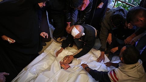 இஸ்ரேலின் தாக்குதலில் கடந்த 12 மணிநேரத்தில் மட்டும் 33 பேர் கொல்லப்பட்டுள்ளனர்