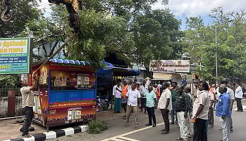 கிரிவலப் பாதையில் ஆக்கிரமிப்புகள் அகற்றம்