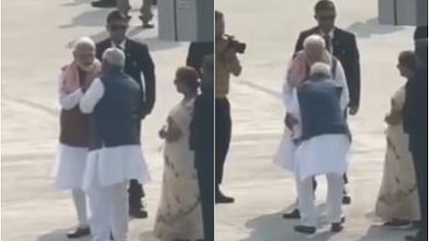 பிரதமர் மோடியின் காலில் விழுந்து பிகார் முதல்வர் நிதீஷ் குமார் ஆசீர்வாதம் பெற முயன்றார்...