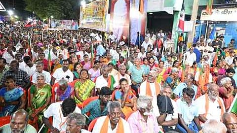 கூட்டத்தில் பங்கேற்றோா்