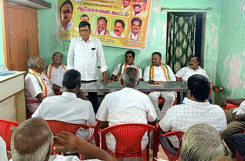 காங்கிரஸ் வாக்குச்சாவடி முகவா்கள் கூட்டம்