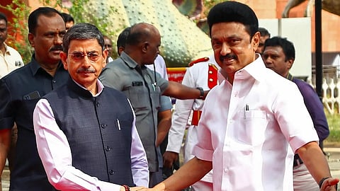 ஆளுநர் ஆர்.என். ரவியுடன் முதல்வர் ஸ்டாலின்.