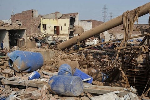 பாகிஸ்தான் தொழிற்சாலையில்
வெடிவிபத்து: 16 போ் பலி