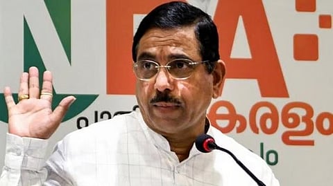 மத்திய அமைச்சா் பிரல்ஹாத் ஜோஷி