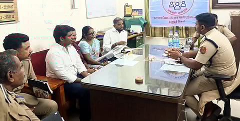 மக்கள் மன்றத்தில் பொது மக்கள் குறைகளை கேட்ட துறை டிஐஜி சந்தியசுந்தரம்