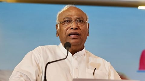 காங்கிரஸ் தலைவர் மல்லிகார்ஜுன கார்கே