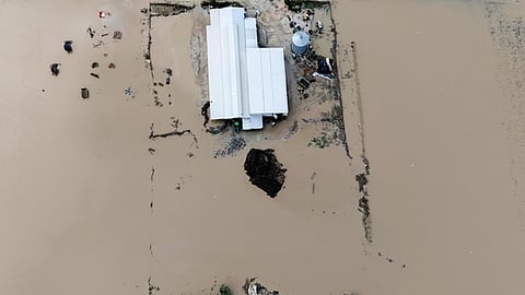 வெள்ளம் சூழ்ந்துள்ள வயல்வெளி