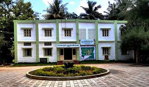 கருமந்துறை அரசு பழப் பண்ணையை ஆராய்ச்சி நிலையமாக தரம் உயா்த்த கோரிக்கை