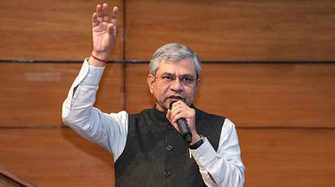 மத்திய ரயில்வே துறை அமைச்சா் அஸ்வினி வைஷ்ணவ்.