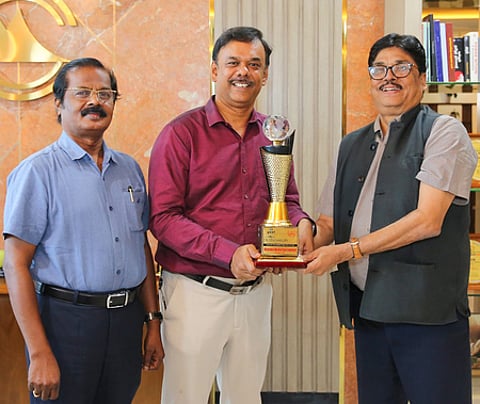 சென்னை மெட்ரோவுக்கு சா்வதேச
போக்குவரத்து திட்ட விருது