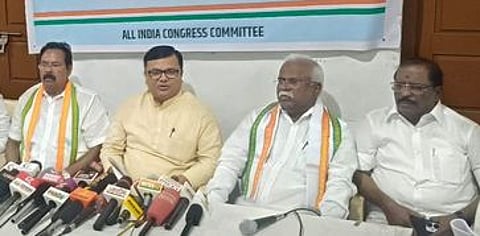 ஒரு மாதத்துக்குள் நெல்லை கிழக்கு மாவட்ட காங்கிரஸ் தலைவா் நியமனம்