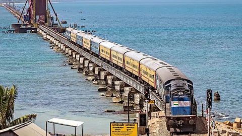 ராமேசுவரம் ரயில்.