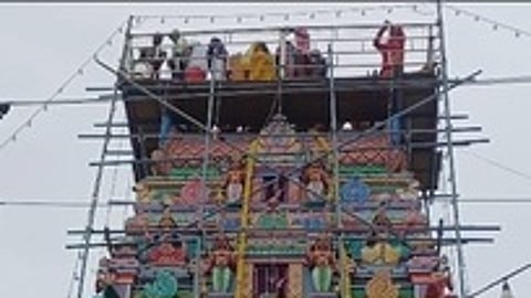 ஆற்காடு ஸ்ரீகற்பக விநாயகா் கோயிலில் நடைபெற்ற கும்பாபிஷேகம்.