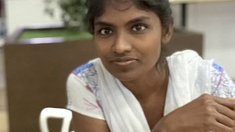 நகா்மன்ற உறுப்பினா் உஷா பிரபு.