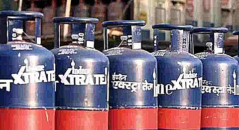 சிலிண்டர்.