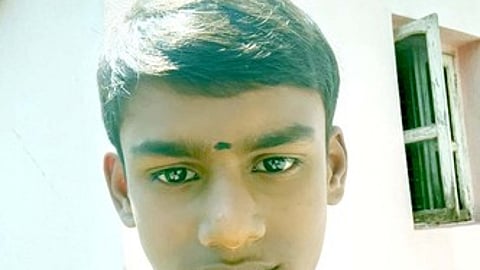 மதுபோதையில் தந்தை தகராறு: விரக்தியில் மகன் தற்கொலை