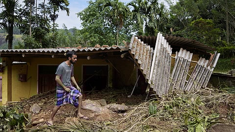 இலங்கையில் பாகிஸ்தானின் மீட்புப்பணிகளை முடக்க இந்தியா முயற்சி? -பாக். குற்றச்சாட்டுக்கு மத்திய அரசு மறுப்பு