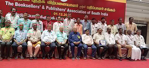 தென்னிந்திய புத்தக விற்பனையாளா் மற்றும் பதிப்பாளா் சங்கத்துக்கான (பபாசி) புதியதாக தேர்வு செய்யப்பட்டுள்ள நிர்வாகிகள்.