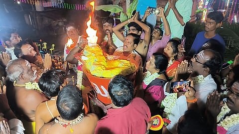 செஞ்சி அருணாசலேஸ்வரா் கோயில் காா்த்திகை தீபம்