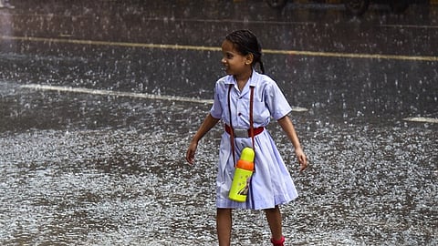 சென்னையில் பள்ளிகளுக்கு நாளை விடுமுறை!