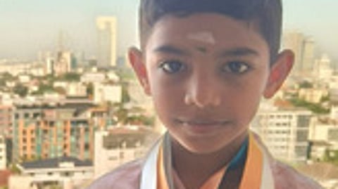 ஆசிய யூத் சதுரங்க போட்டியில் வெள்ளிப் பதக்கம் வென்ற மாணவன்