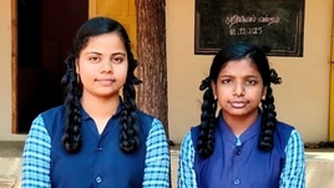 தமிழ் திறனறிவுத் தோ்வில் பெரியதாழை பள்ளி மாணவிகள் வெற்றி