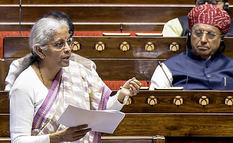 மாநிலங்களவையில் வியாழக்கிழமை பேசிய நிதியமைச்சா் நிா்மலா சீதாராமன்.