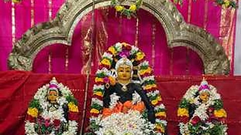 சடை உடையாா் சாஸ்தா கோயில் புஷ்பாபிஷேக விழா