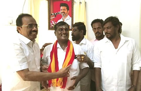 தவெகவில் இணைந்த அதிமுக ஒன்றிய நிா்வாகி