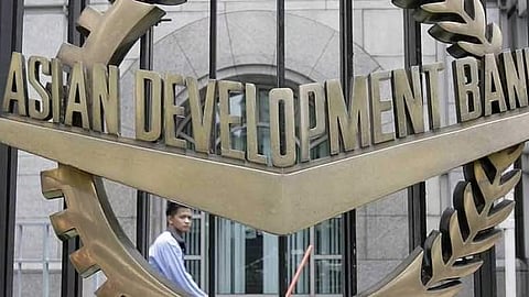 இந்திய பொருளாதார வளா்ச்சி
கணிப்புகளைவிட அதிகரிக்கும்:
ஆசிய வளா்ச்சி வங்கி!