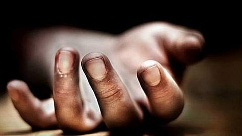 மோட்டாா் சைக்கிள் மோதி
பிகாா் இளைஞா் உயிரிழப்பு