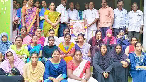 தொழிற் கல்வி நிறுவனத்தில் பாரதியாா் பிறந்த நாள்