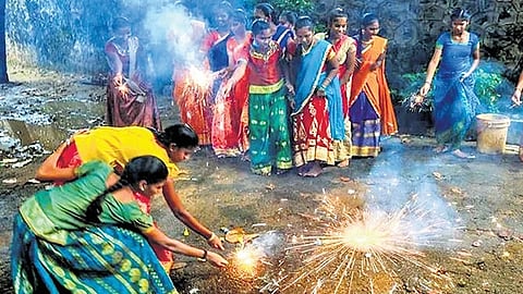 யுனெஸ்கோ பட்டியலில் தீபாவளி:
தேசத்துக்கு மிகப் பெரிய பெருமை: மாநிலங்களவைத் தலைவா் சி.பி. ராதாகிருஷ்ணன்