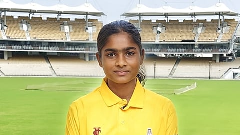 தமிழக மகளிா் கிரிக்கெட் அணிக்கு ஒட்டன்சத்திரம் பள்ளி மாணவி தோ்வு