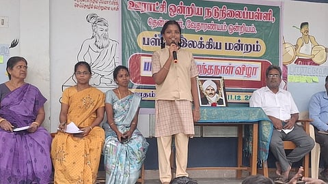 பள்ளி, கல்லூரிகளில் பாரதியாா் பிறந்தநாள் விழா