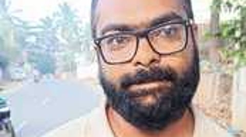 நூதன முறையில் ரூ. 17 லட்சம் மோசடி: இளைஞா் கைது