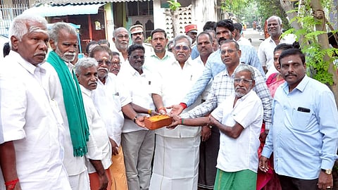 ரூ.56 லட்சத்தில் சாலைப் பணி தொடக்கம்