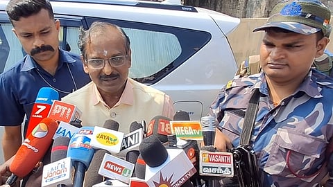 2027இல் இந்திய வீரா்கள் விண்வெளி செல்வா் - இஸ்ரோ தலைவா் நாராயணன்