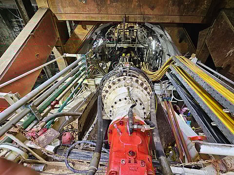 "மயில்" சுரங்கம் தோண்டும் இயந்திரம்.