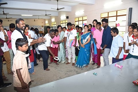 பெரியாா் பல்கலை. சாா்பில்
மாற்றுத்திறனாளிகள் தினம்